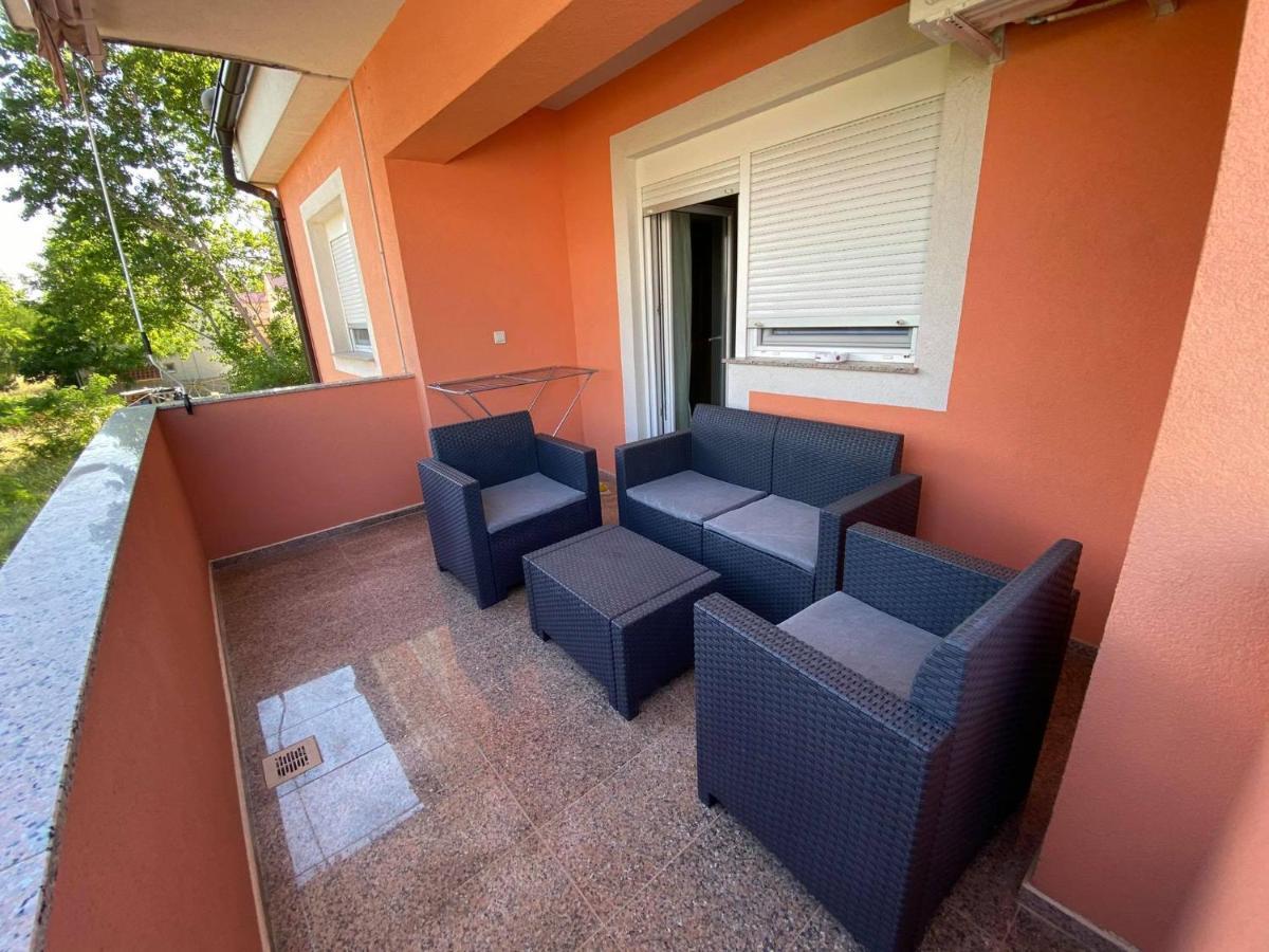 Renic Apartments Nin Exterior photo
